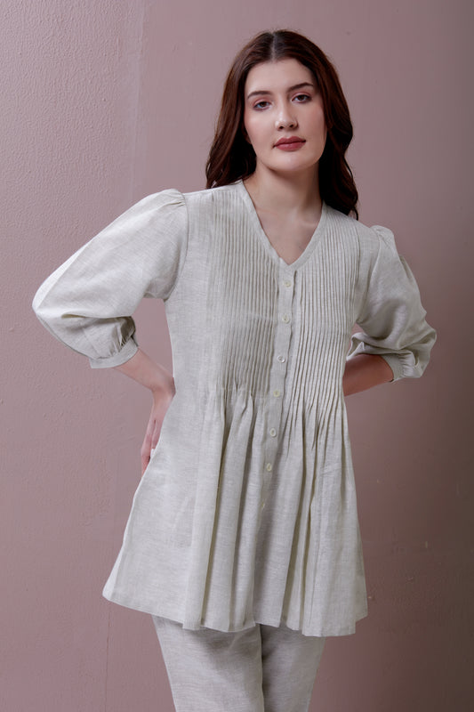 NATURAL PLEATED TOP